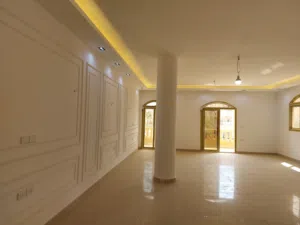 شقه لقطططططه للايجار فى مدينه الشروق تشطيب الترا سوبر لوكس موقع مميز جداااا بجوار الخدمات والجامعات