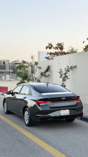 Used Hyundai Elantra in Dammam