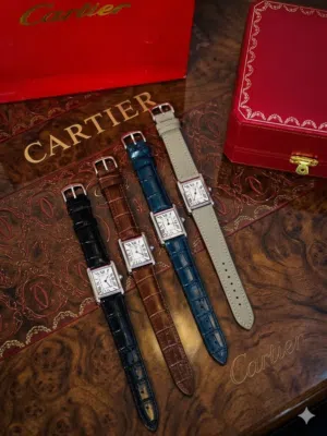 ساعات يدويه