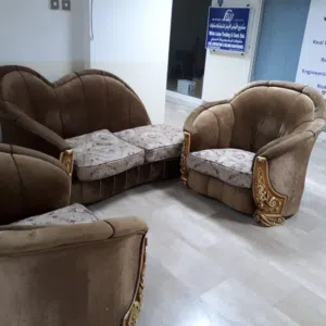 طقم جلوس 3+2+1+1 صناعة مصرية غير مستعمل ولكنه بالمعرض من سنتان