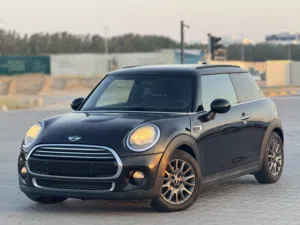 2016 MINI Cooper - Canadian Specs Full option perfect condition