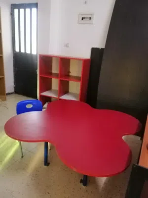 مكتب أطفال للبيع