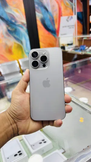 iPhone 15 Pro, 128gb Natural Titanium Arabic