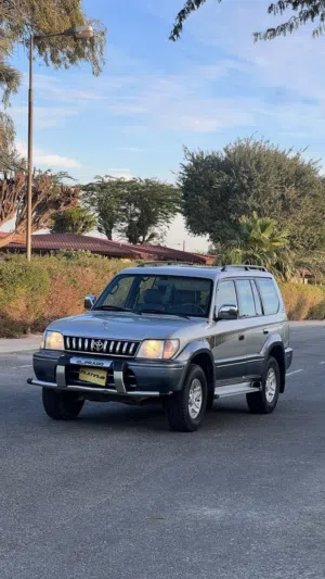 للبيع تويوتا برادو موديل1999وكاله البحرين صبغ الوكاله بلكامل بدون مشاكل ما شاءالله جاهز للاستخدام