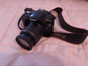 Canon EOS 1100D كاميرا