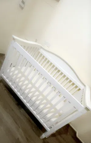 سرير بيبي للبيع سعر 150