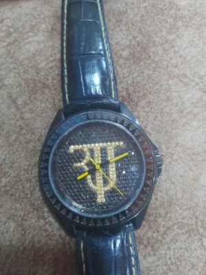 ساعات اصلية للبيع بحالة جيدة جدا