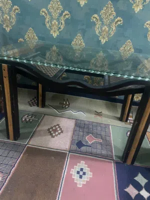 ميز طعام نظيف