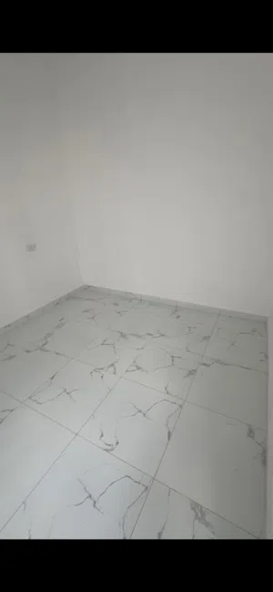 منزل للايجار في عين زارة