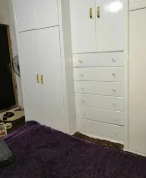 غرفة نوم خشب ثقيل