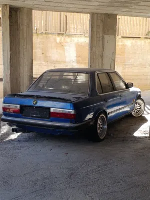 BMW E30. 318 1985 للبيع او للبدل في   مكانية التقسيط المعقول