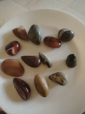صقل أحجار طبيعيه