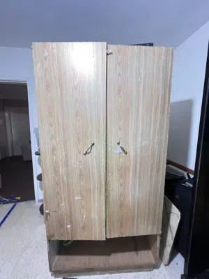 غرفة نوم وتوابعها وأخرى