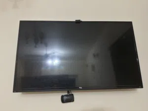 شاشة tcl مو سمارت معها رسيفر
