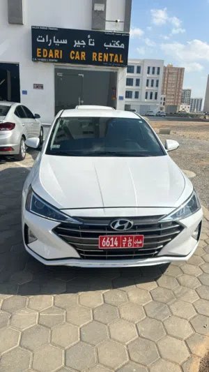Sedan Hyundai in Muscat