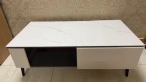 طاوله مستعمله فتره بسيطه جدا