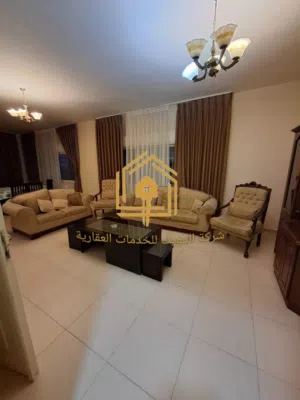 شقة فارغة - خلدا - 3نوم 1ماستر - 200م - شبه ارضي مع ترس