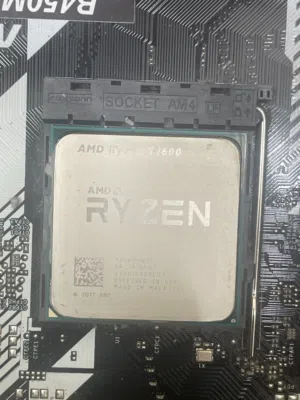 Ryzen 5 1600 (Tray) مستعمل للبيع