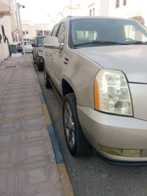 للبيع كاديلاك اسكاليد