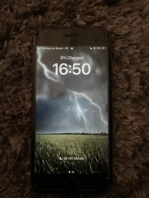 iPhone 8 ايفون 8