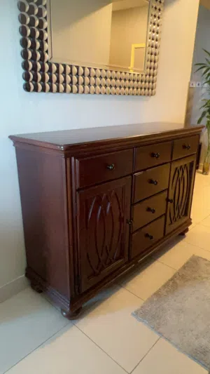 طاولة مدخل مع مرايا