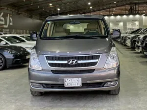 هيونداي اتش ون 2012 للبيع