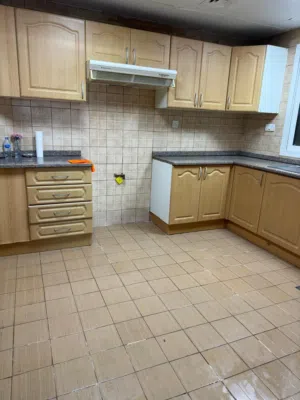 للايجار شقه غرفتين وصاله في برج النخله 3