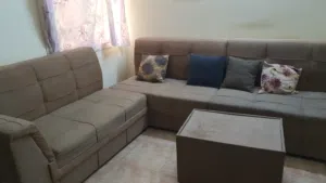 كورنر من 3 قطع وطاوله و4 كوشنز
