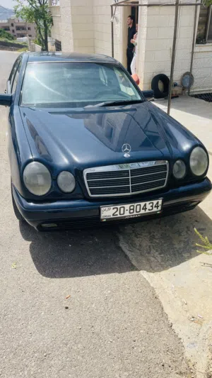 مرسيدس E200/اقساط