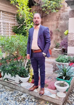 علي ابو الق 