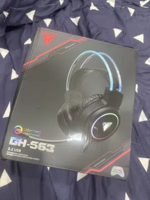 A new gaming headphone with rgb for sell for a good price للبيع سماعه قيمنق جديده ب سعر مناسب