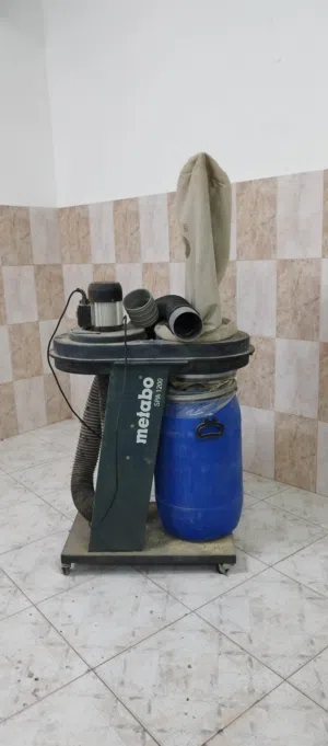 للبيع مكنسة نشارة خشب للمنجرة  ماركة ميتابو    السعر  BD 65   للتواصل و لاستفسار