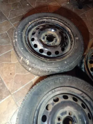 جنط لانسر حديد 14 برغي بعيد عدد 1 حبه واحده فقط فاضيه بدون كوشوكه