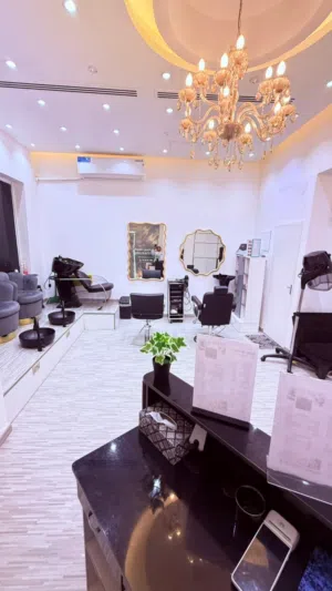 Ladies saloon for rent