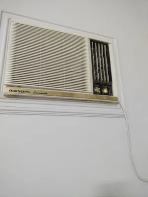مكيفات جنرال ويندو طنين بحالة ممتازة جدآ
