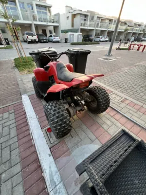 يحتاج بطاريه وموبينه