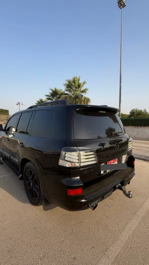 Used Lexus LX in Abu Dhabi