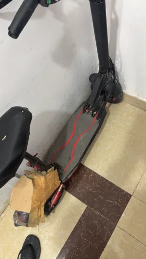 برجاء قرائه الوصف جيدا Read   سكوتر يحتاج تصليح بطاريه بسعر 35 دينار  Scooter need  battery fix