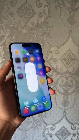 iPhone 15pro max لو حكلي وكاله الجهاز عمره وما وصل صينه بطاريه 88 مساحه 256