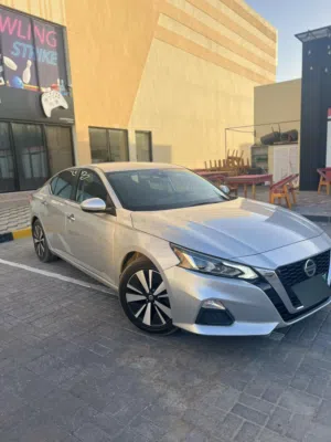 Used Nissan Altima in Al Batinah
