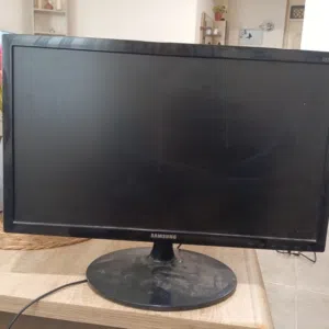 شاشة سامسونج 22 بوصة VGA