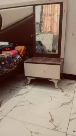 للبيع غرفه نوم بسعر 500