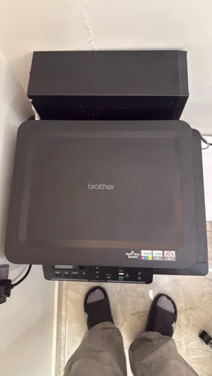 للبيع طابعة Brother DCP-T520W أصلية استعمال أقل من سنة، حالتها ممتازة وتشتغل بدون مشاكل.