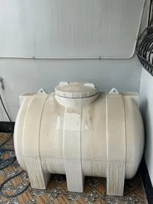 خزان ماء مستخدم سعة 800 لتر للبيع