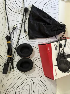 Hyperx cloud alpha s مع جميع ملحقاتها