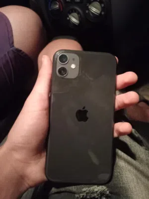 Apple iPhone 11 64 GB in Tripoli