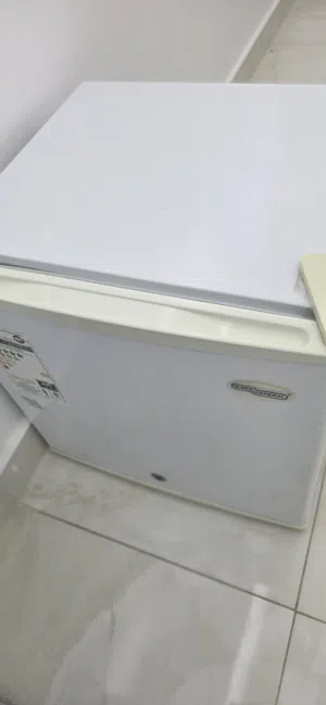 للبيع ثلاجة صغيرة مستعملة سوبرجنرال