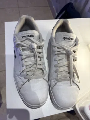 جوتي من ماركة ريبوك اصلي