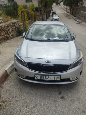 كيا سيراتو 2016 لون فضي