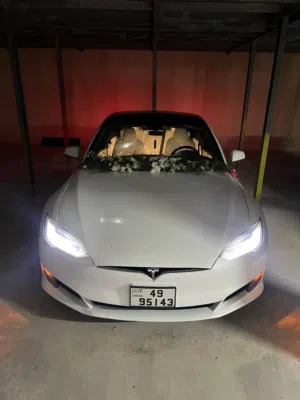 تيسلا اس للإيجار / tesla s